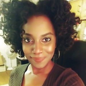 Meet your Posher, Phenise